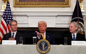 Small trump  1 